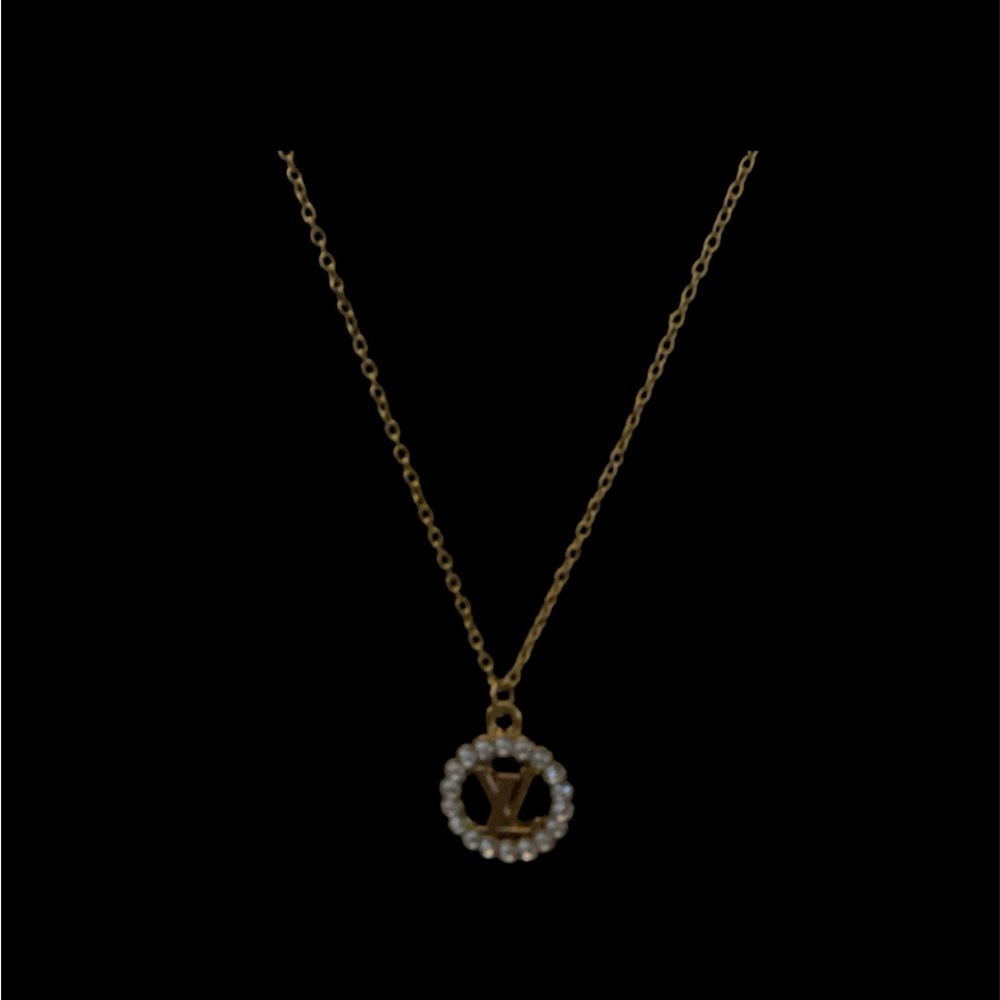 Beautiful LV Charm on unbranded Chain - Picture 6 of 6